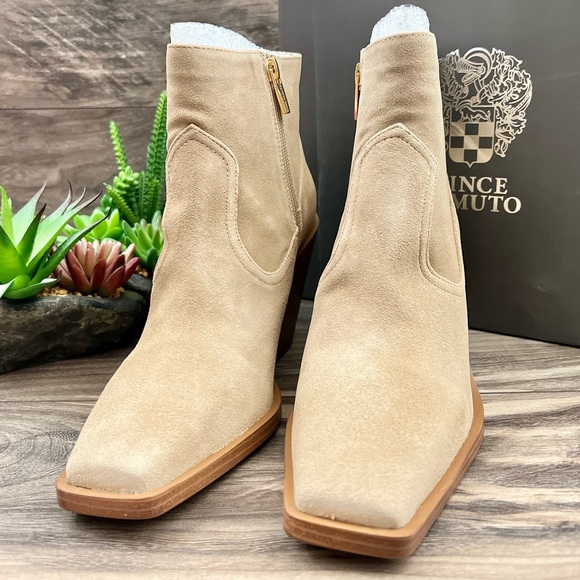 NIB Vince Camuto Amtinda Square Toe Block Heel Leather Bootie Tortilla 9M - Picture 4 of 13